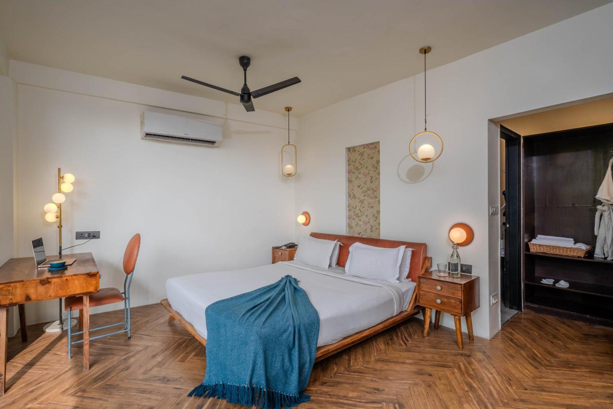 Minimalist Poshtel & Suites Nueva Delhi Exterior foto