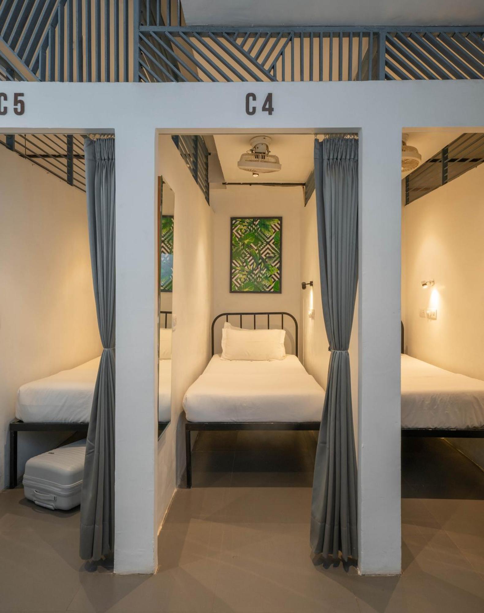 Minimalist Poshtel & Suites Nueva Delhi Exterior foto